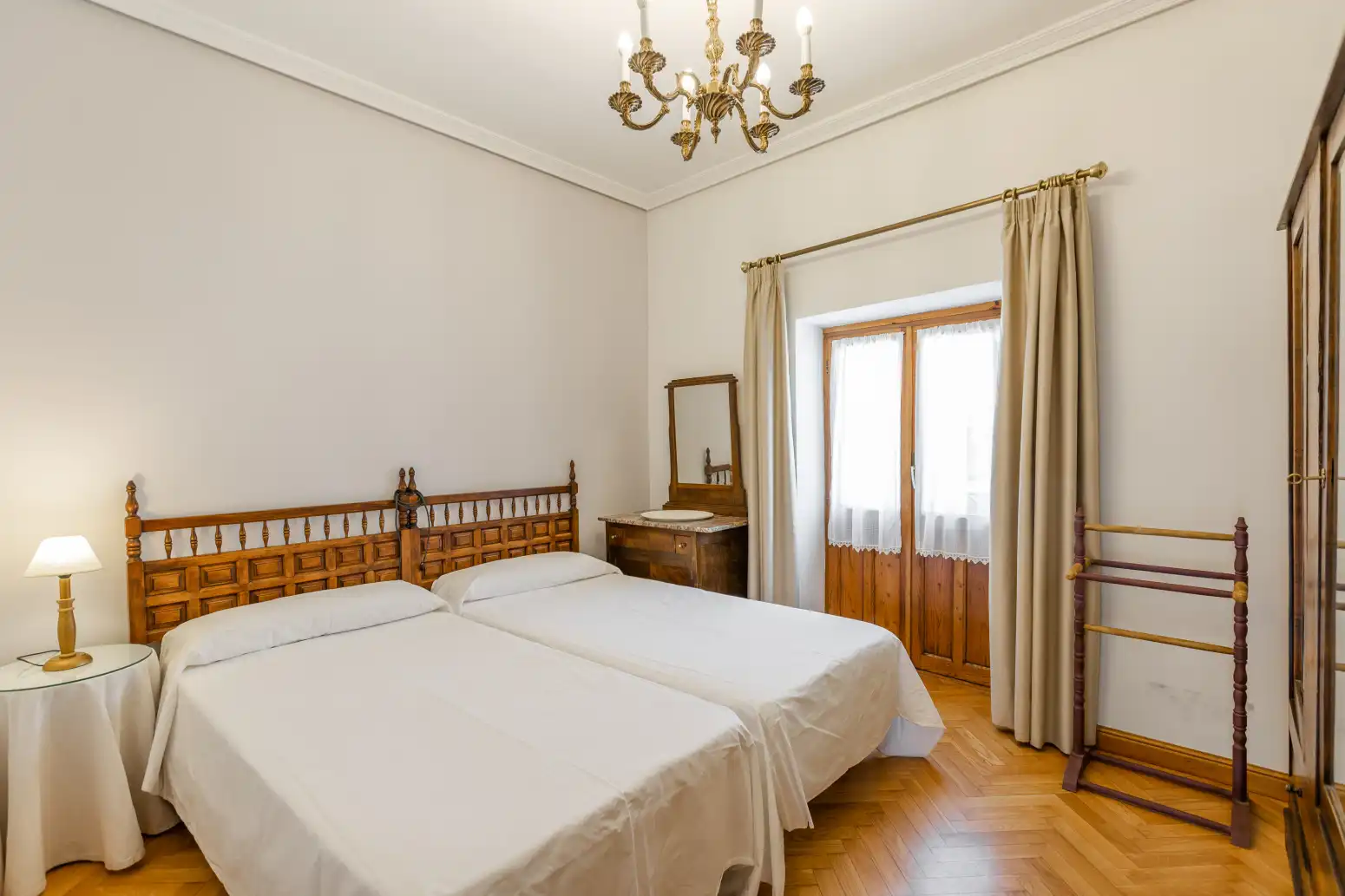 Habitación de Casa o chalet en venta en Lónguida / Longida con Calefacción, Jardín privado y Amueblado