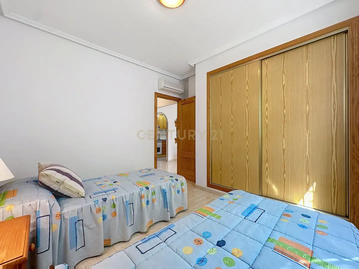 Habitación de Casa adosada en venta en Orihuela con Aire acondicionado, Jardín privado y Trastero