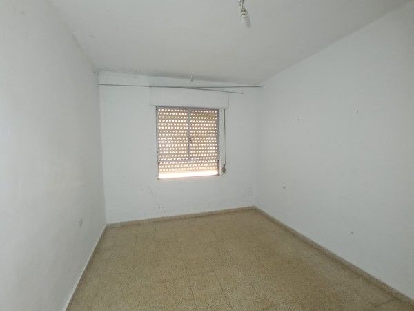Flat for sale in Maestro Chapi, El Pilar