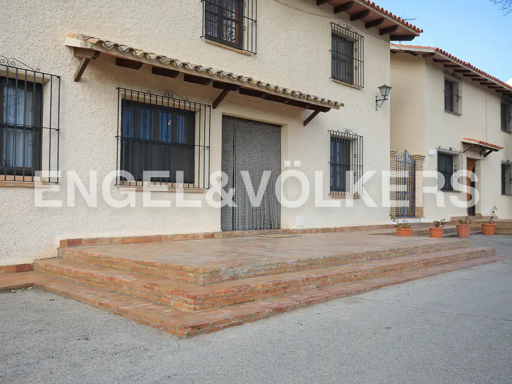 Finca rústica en venda en Ayora amb Calefacció, Jardí privat i Terrassa