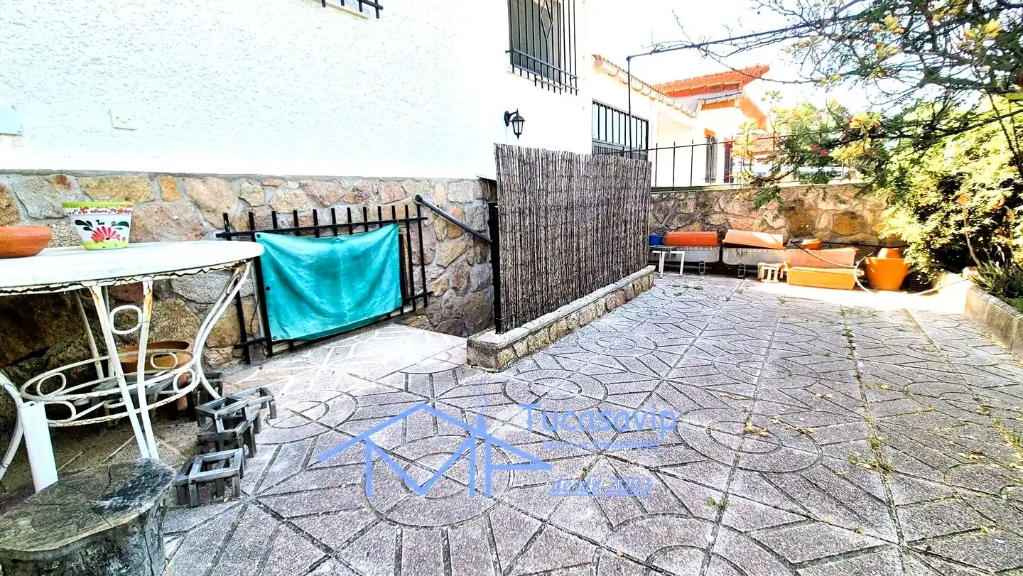 Terrassa de Casa adosada en venda en Pelayos de la Presa amb Calefacció, Jardí privat i Terrassa