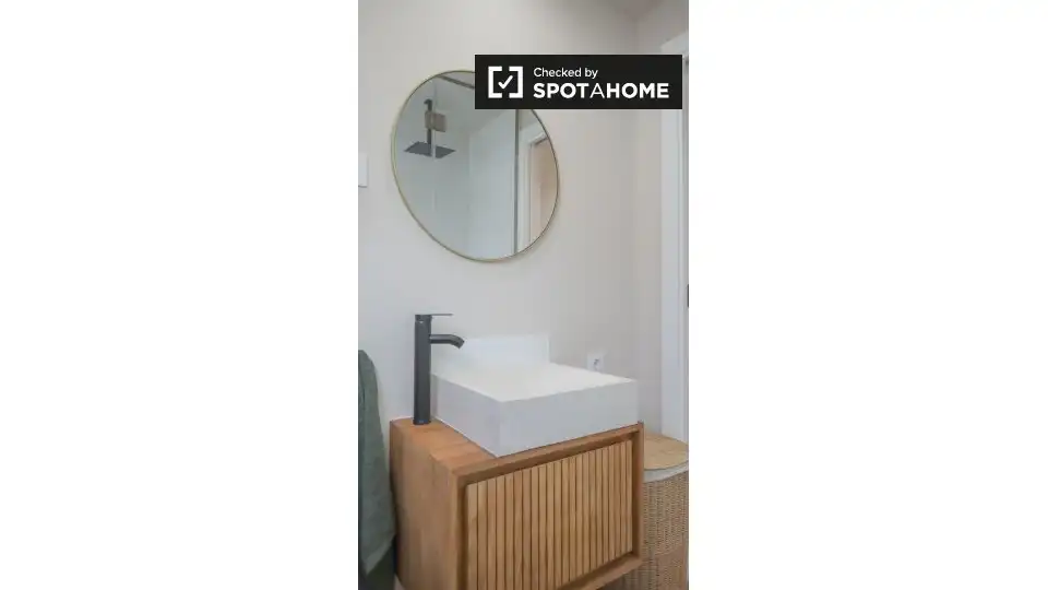 Baño de Piso de alquiler en Las Rozas de Madrid con Aire acondicionado, Calefacción y Amueblado