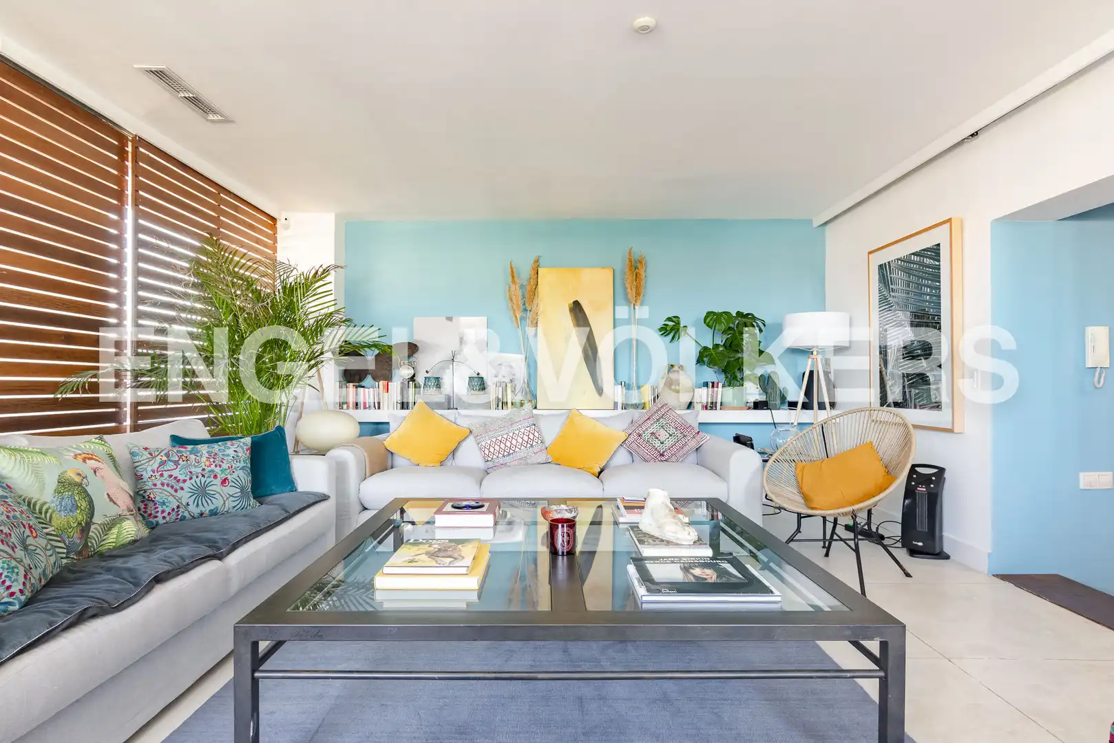 Sala de estar de Dúplex en venta en Madrid con Aire acondicionado, Calefacción y Terraza