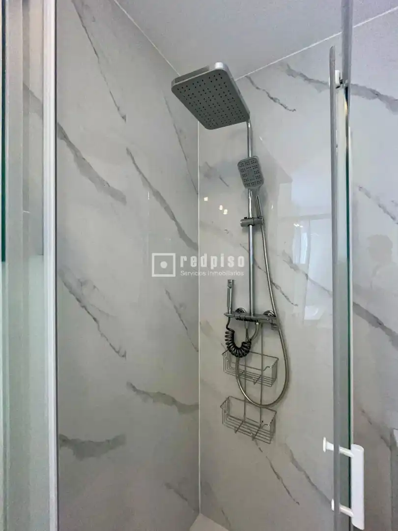 Badezimmer von Wohnung zur Miete in Armilla mit Klimaanlage, Heizung und Möbliert