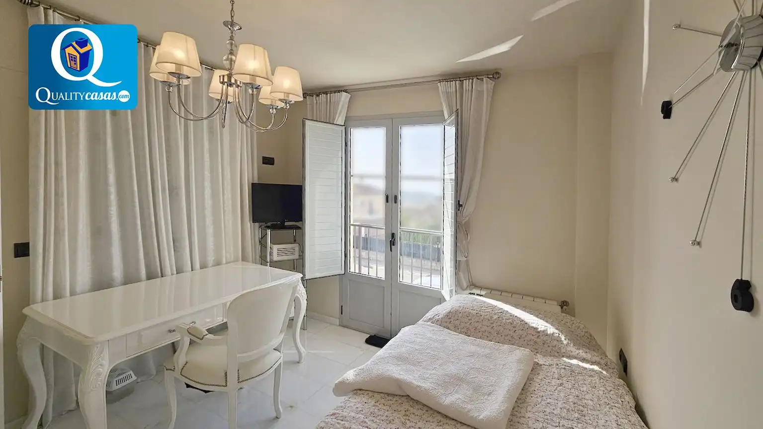 Chalet con terraza en venta en Golf Bahía, imagen 33