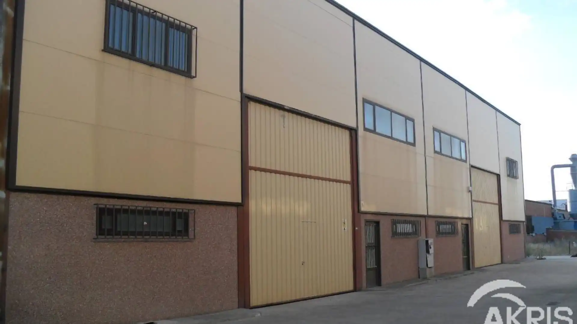 Exterior view of Industrial buildings for sale in Huecas