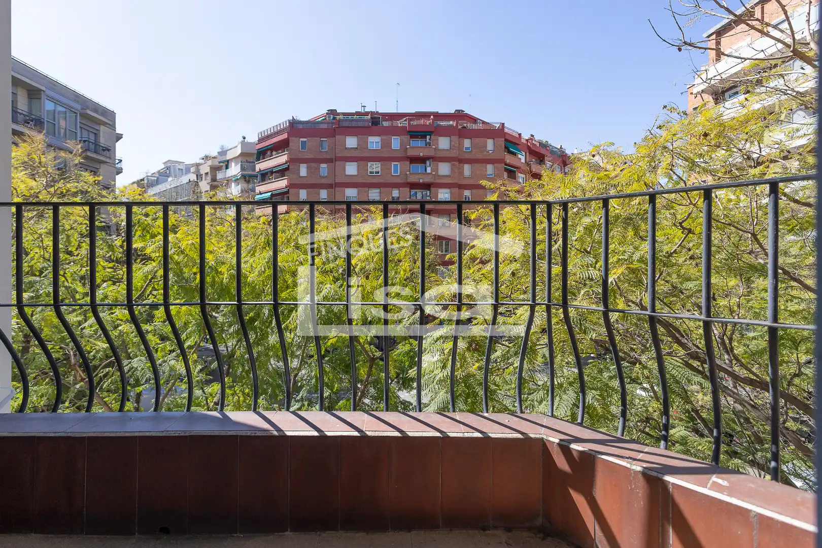 Vista exterior de Piso en venta en Barcelona con Calefacción, Trastero y Balcón