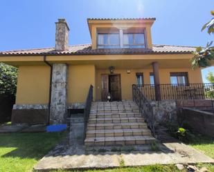 Exterior view of House or chalet for sale in Villaturiel  with Terrace and Balcony