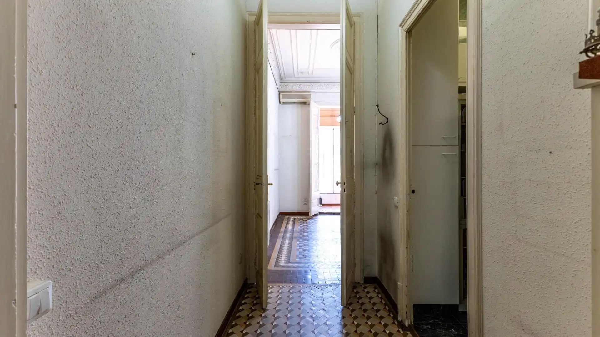 Piso con terraza en venta en Carrer de Bailèn, imagen 32