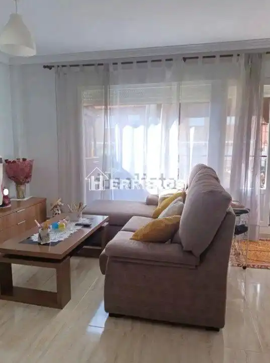 Sala d'estar de Casa adosada en venda en Alesanco amb Calefacció, Parquet i Terrassa