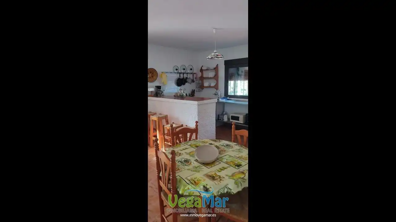 Houses for rent in Loma de la Golondrina, Ítrabo