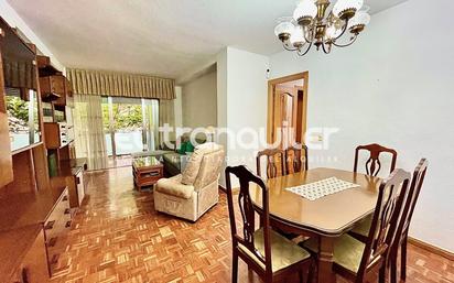 Sala d'estar de Pis en venda en Alcorcón amb Parquet, Terrassa i Moblat