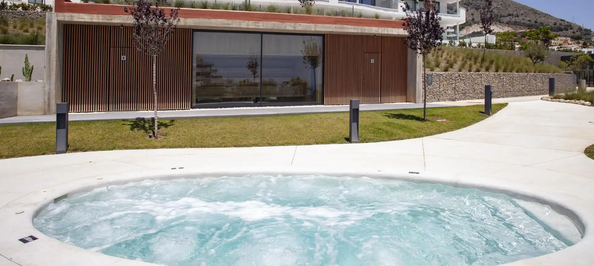 Piscina de Apartament en venda en Fuengirola amb Aire condicionat, Terrassa i Traster