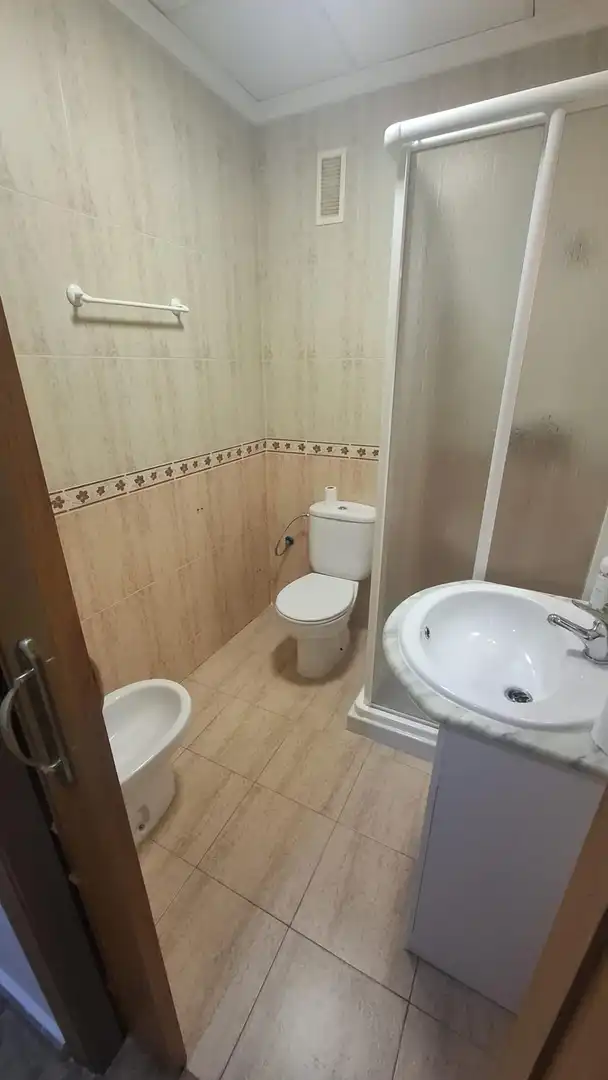 Planta baja de alquiler en San Crispín