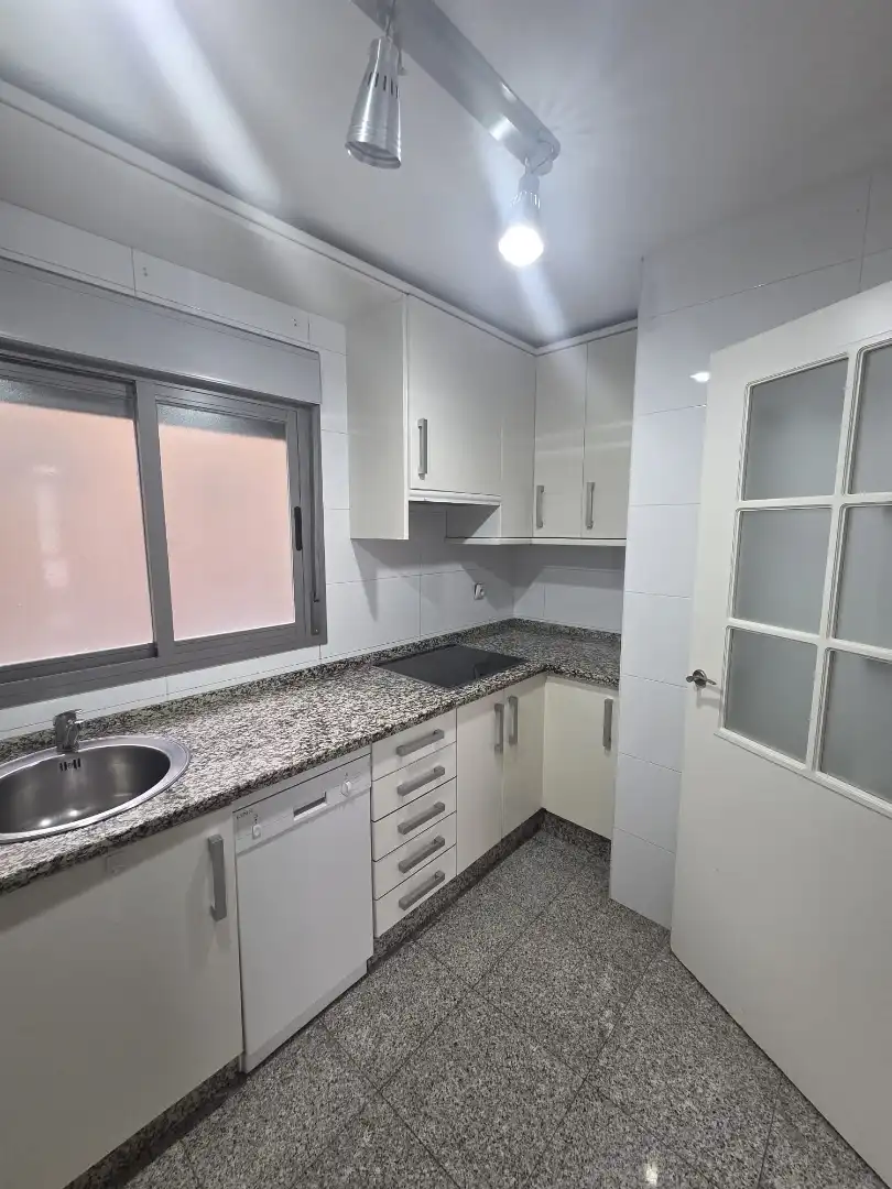 Kitchen of Apartments for sale in Badajoz  with Air Conditioner, Heating and Parquet flooring