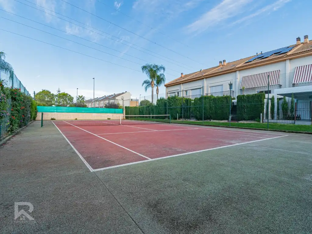 Exterior view of Detached homes for sale in Gandia