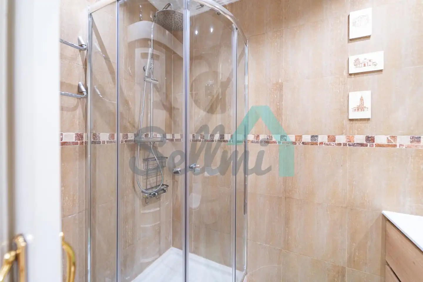Bathroom of Study for rent in Oviedo   with Heating, Parquet flooring and Furnished