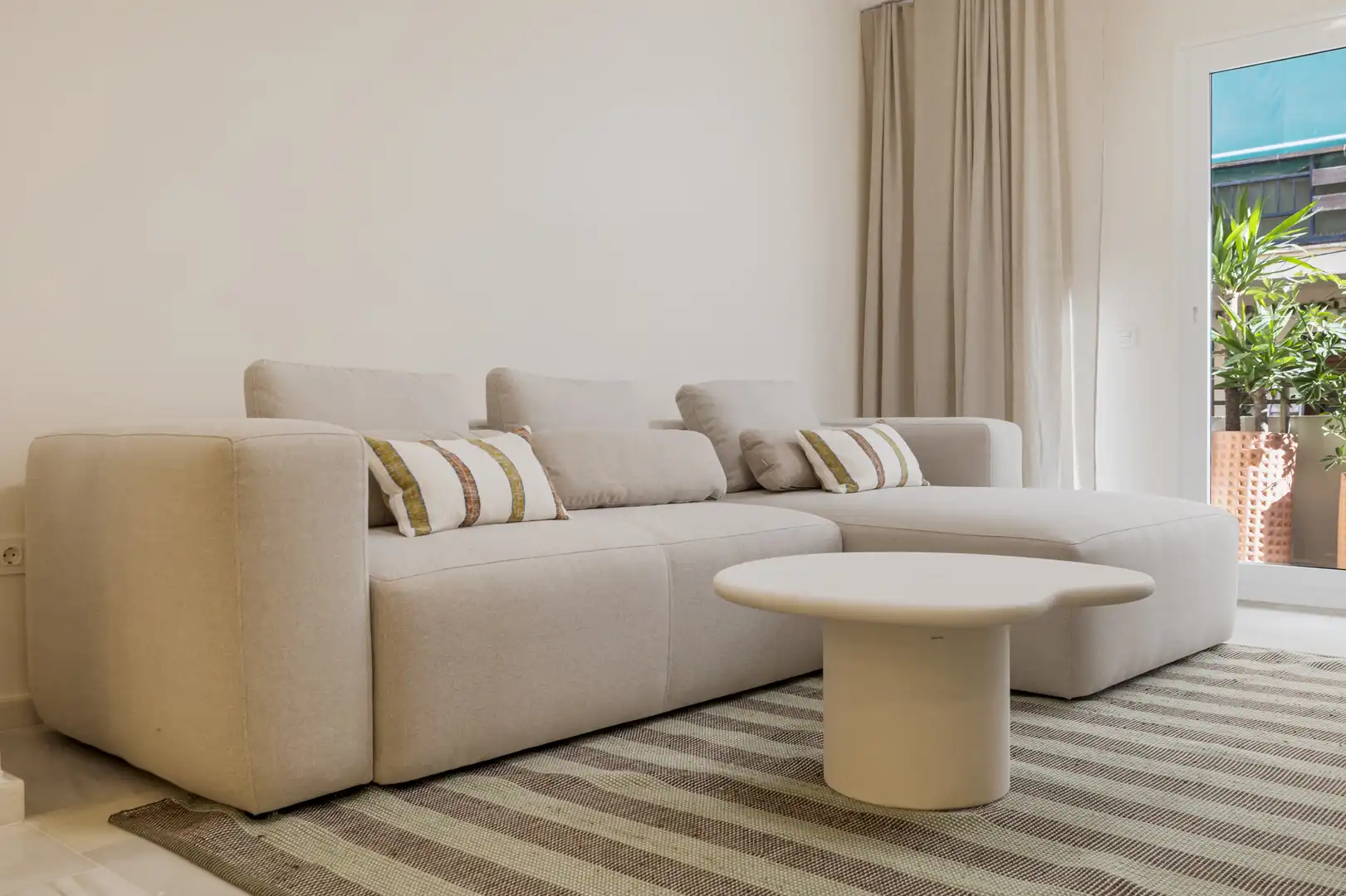 Apartamento con ascensor en venta en Estepona Pueblo, imagen 7