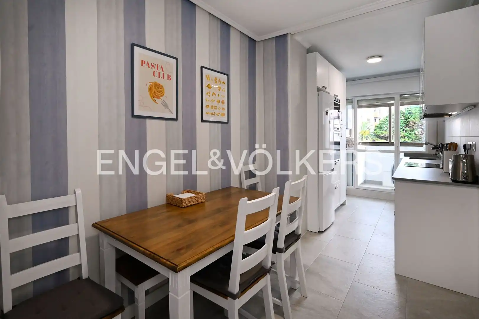 Esszimmer von Wohnung zum Verkauf in Santander mit Heizung, Privatgarten und Abstellraum