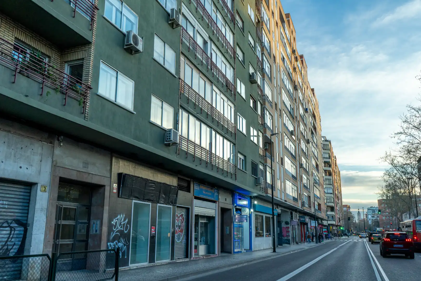 Vista exterior de Pis en venda en Zaragoza amb Aire condicionat, Calefacció i Forn