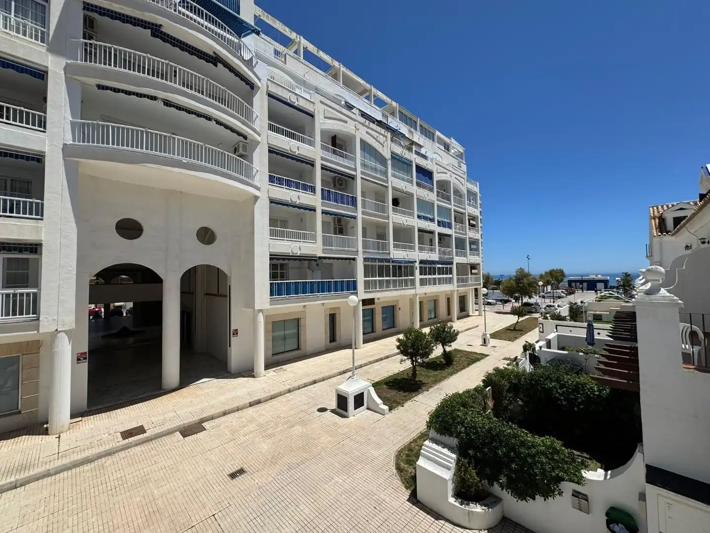 Außenansicht von Einfamilien-Reihenhaus zum Verkauf in Fuengirola mit Klimaanlage, Terrasse und Möbliert