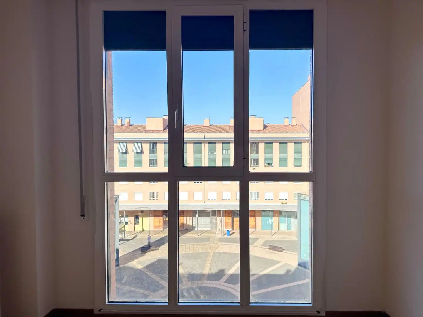 Vista exterior de Piso en venta en Ansoáin / Antsoain con Calefacción, Parquet y Trastero