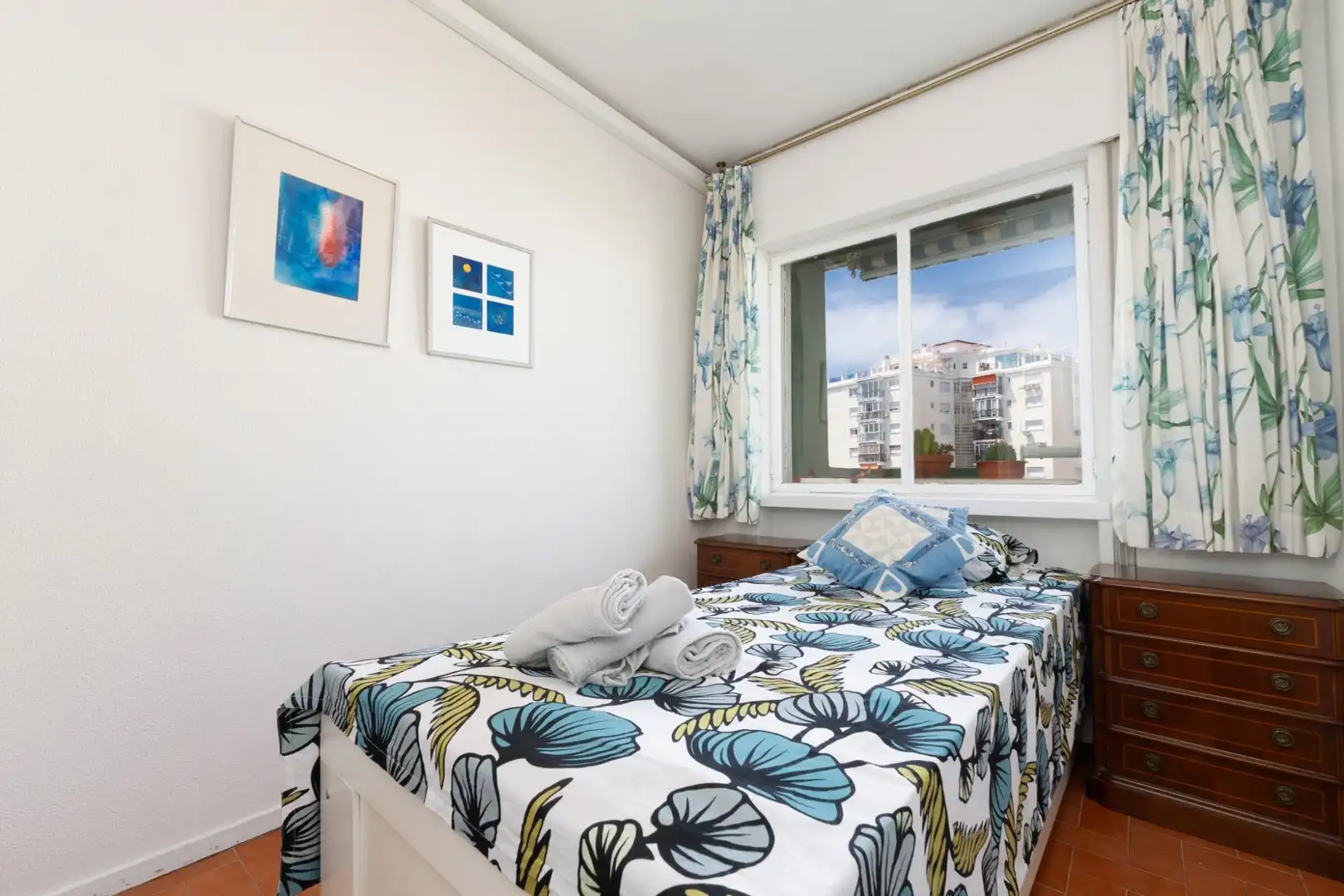 Schlafzimmer von Wohnung zum Verkauf in Fuengirola mit Klimaanlage, Heizung und Gemeinschaftspool
