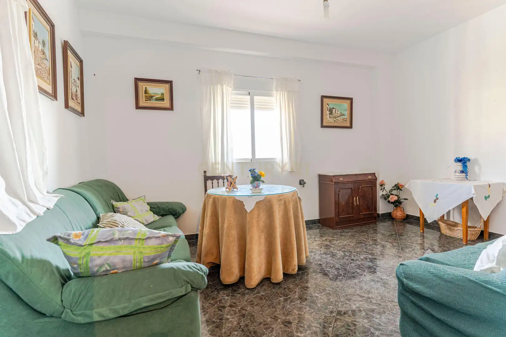Wohnzimmer von Haus oder Chalet zum Verkauf in Murtas mit Abstellraum, Ofen und Waschmaschine