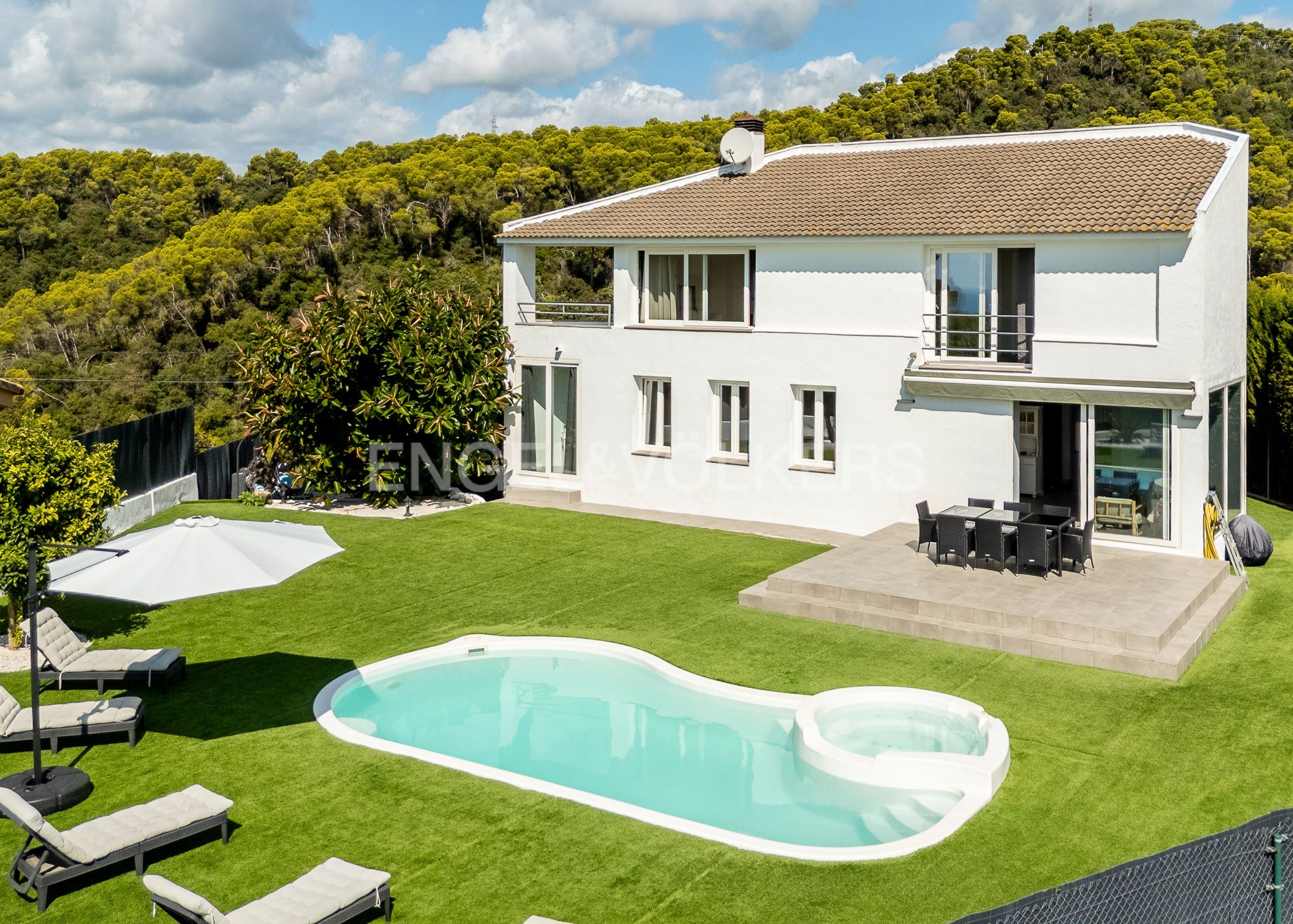 Vista exterior de Casa o xalet en venda en Santa Susanna amb Aire condicionat, Calefacció i Jardí privat