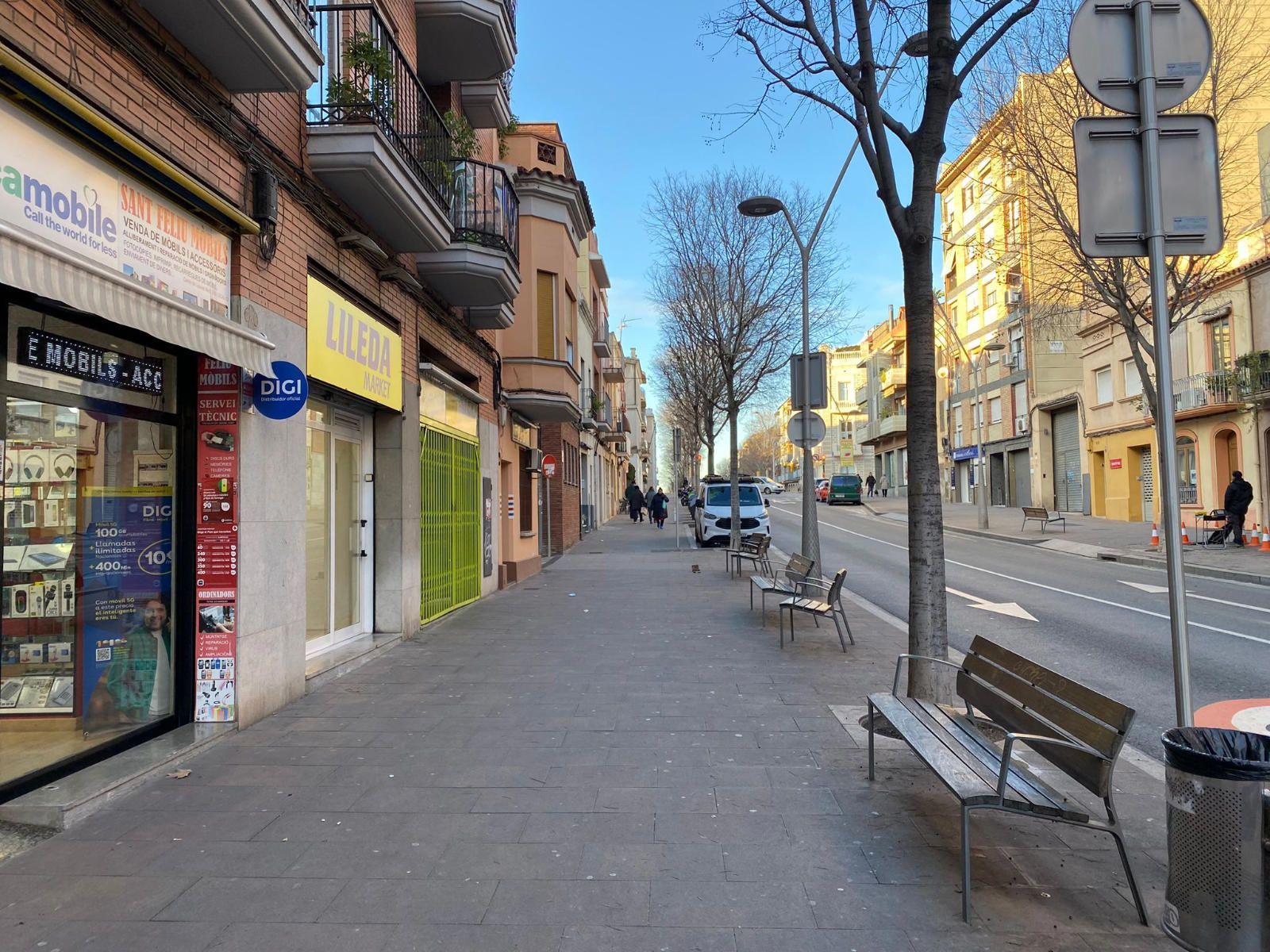 Vista exterior de Local de alquiler en Sant Feliu de Llobregat