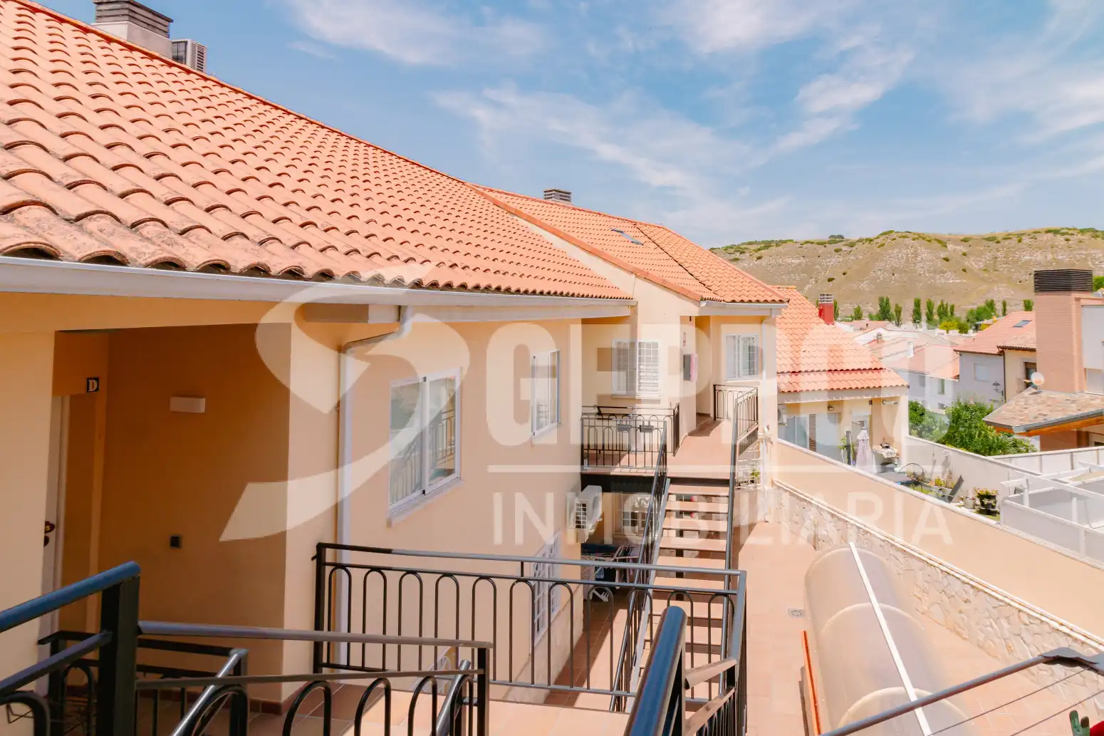 Vista exterior de Dúplex en venta en Villalbilla con Aire acondicionado