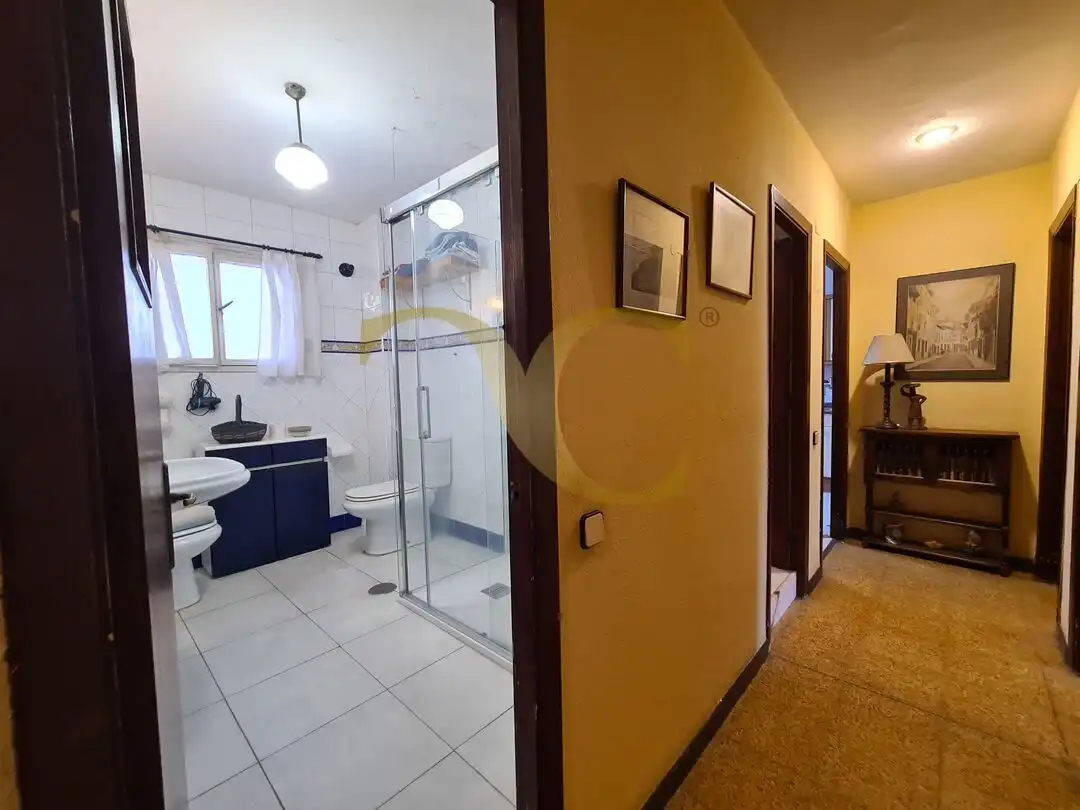 Bathroom of Flat for sale in Gijón   with Heating and Balcony