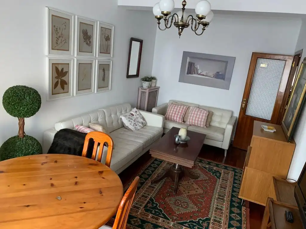 Sala d'estar de Pis de lloguer en Ferrol amb Calefacció, Traster i Moblat