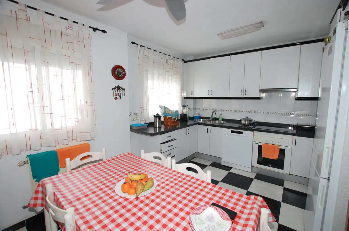 Cocina de Ático en venta en Granada con Aire acondicionado, Calefacción y Terraza
