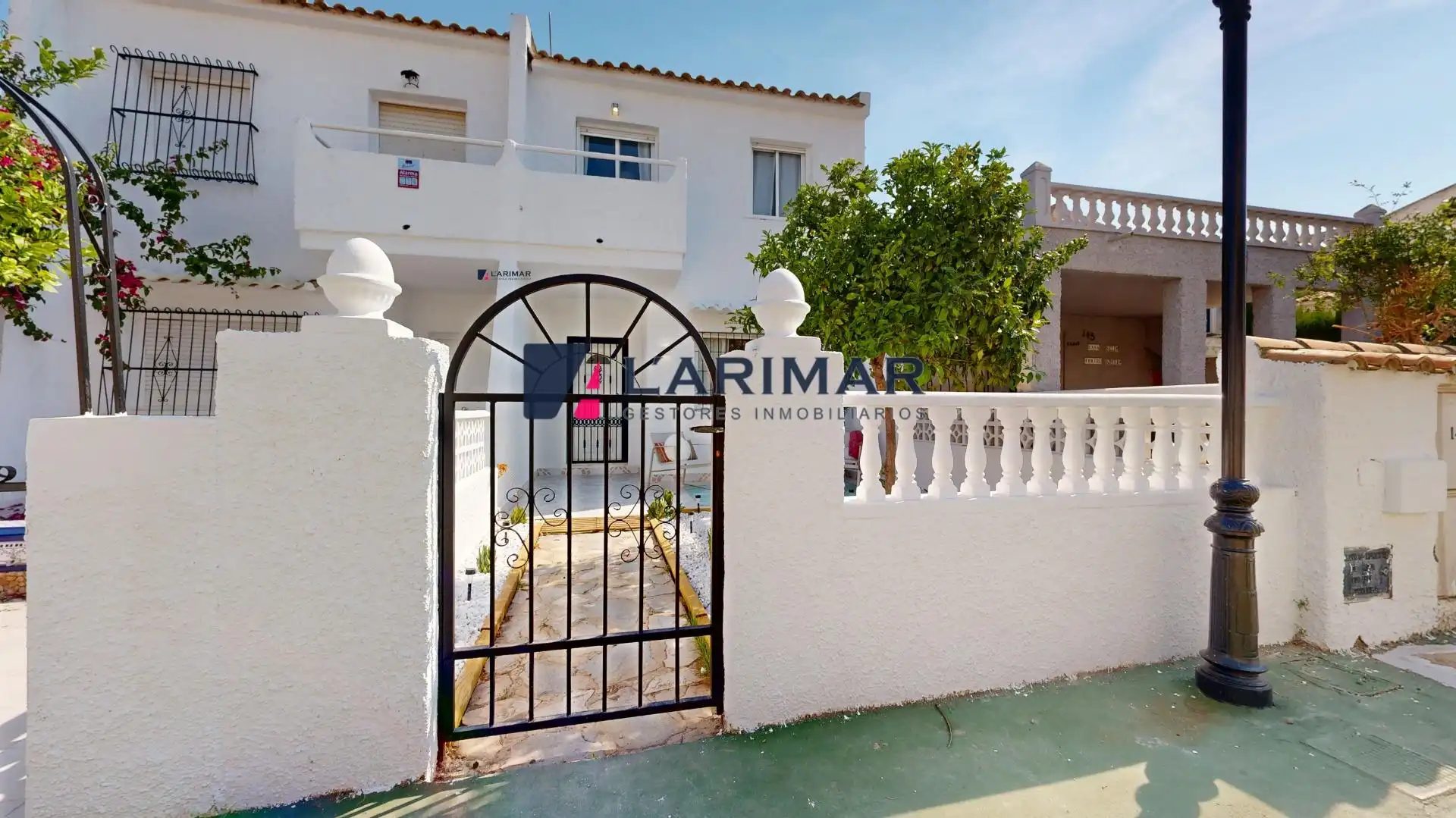 Jardín de Casa adosada en venta en Orihuela con Jardín privado, Terraza y Piscina comunitaria