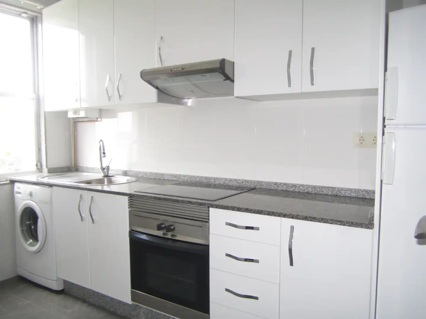 Kitchen of Flat for rent in Ferrol  with Heating, Furnished and Washing machine