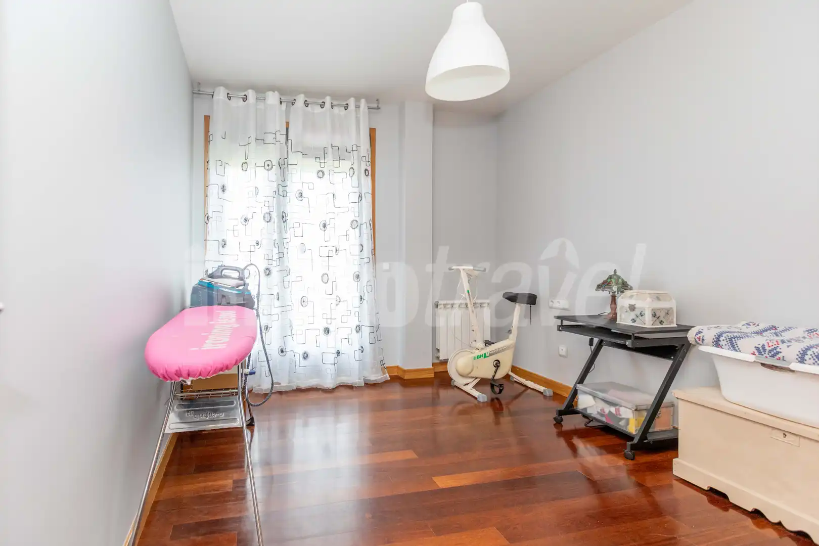 Habitación de Casa o chalet en venta en Sanxenxo con Calefacción, Jardín privado y Parquet