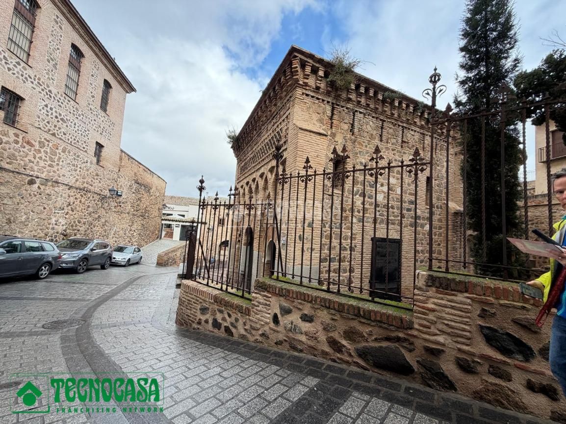 Exterior view of Flat for sale in  Toledo Capital  with Balcony