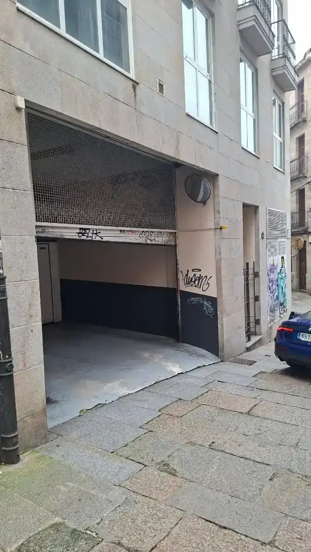 Aparcament de Pis en venda en Ourense Capital  amb Balcó