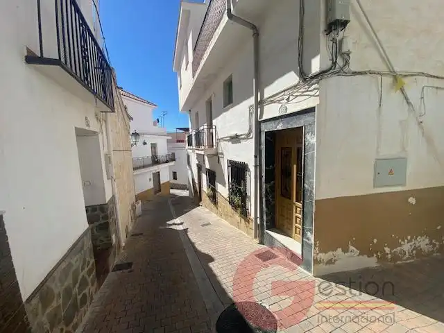 Houses for sale in Otívar