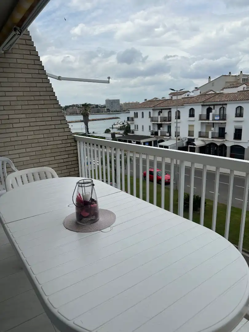 Terraza de Apartamento en venta en L'Escala con Calefacción, Terraza y Amueblado