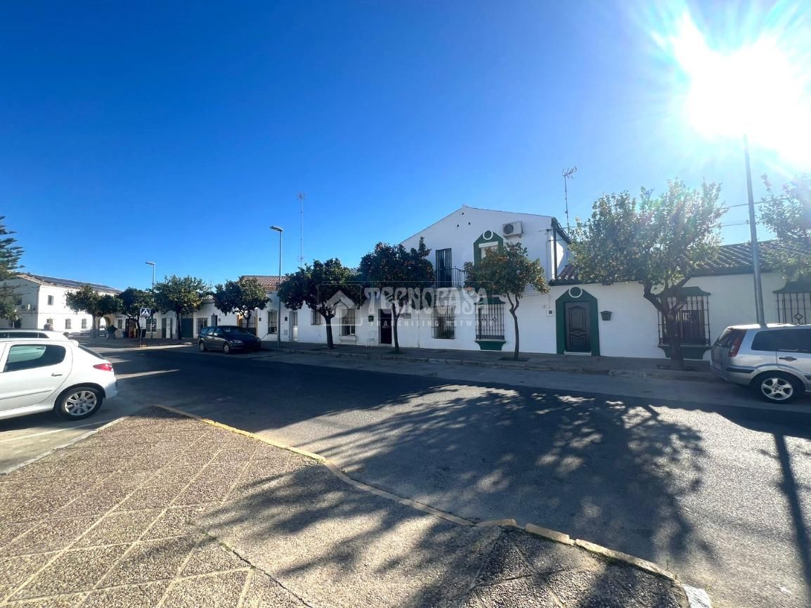 Exterior view of Single-family semi-detached for sale in Jerez de la Frontera