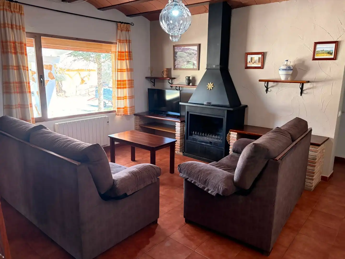 Sala de estar de Finca rústica en venta en Pozo Alcón con Aire acondicionado, Jardín privado y Terraza