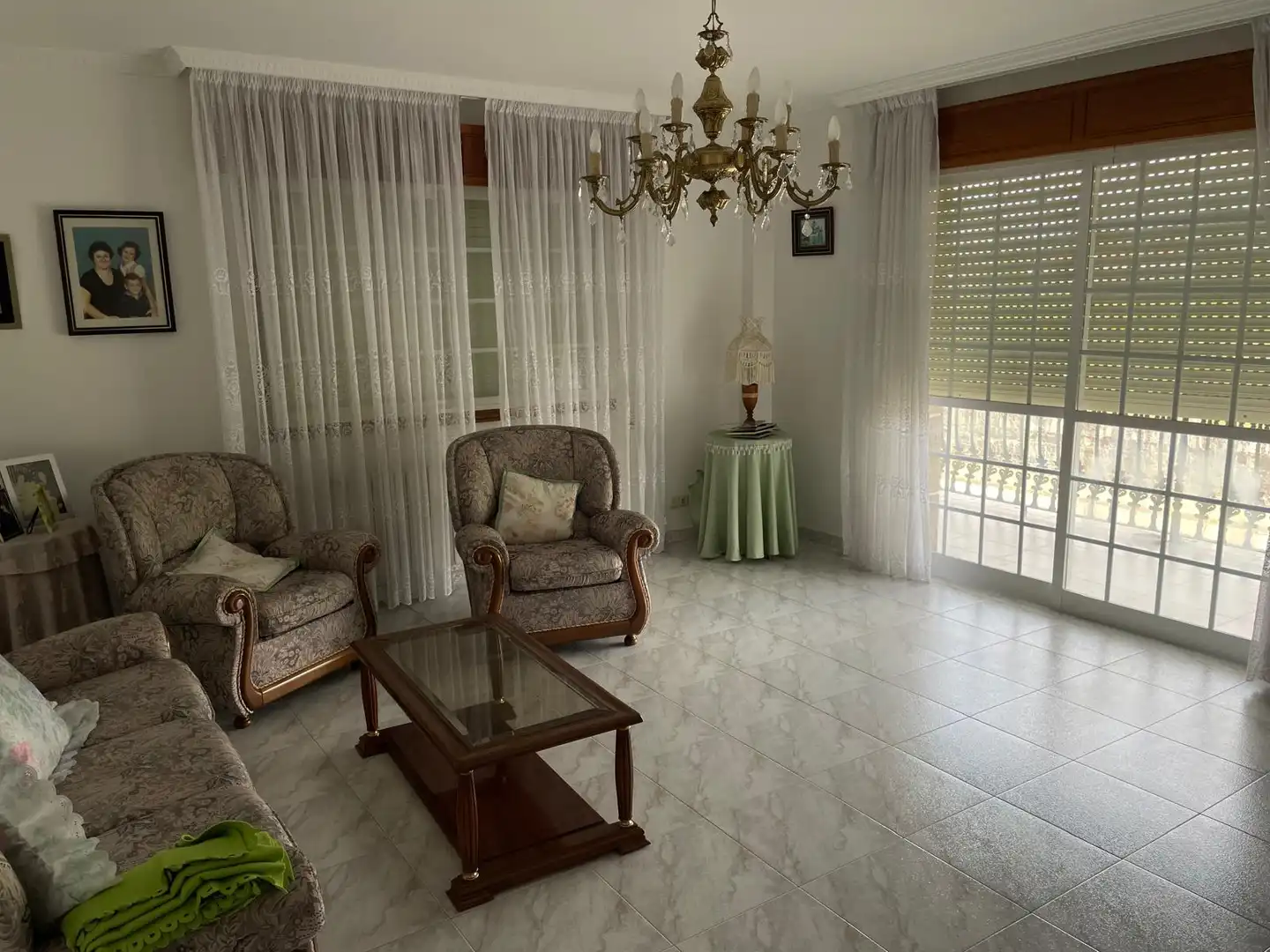 Sala de estar de Casa o chalet en venta en Meis con Calefacción, Parquet y Terraza