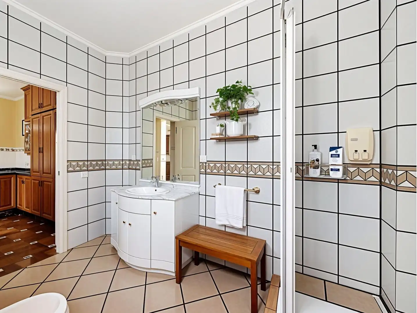 Bathroom of Houses for sale in Valencia  with Air Conditioner, Heating and Parquet flooring