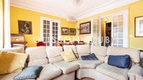 Living room of Flat for sale in  Madrid Capital  with Air Conditioner, Heating and Storage room