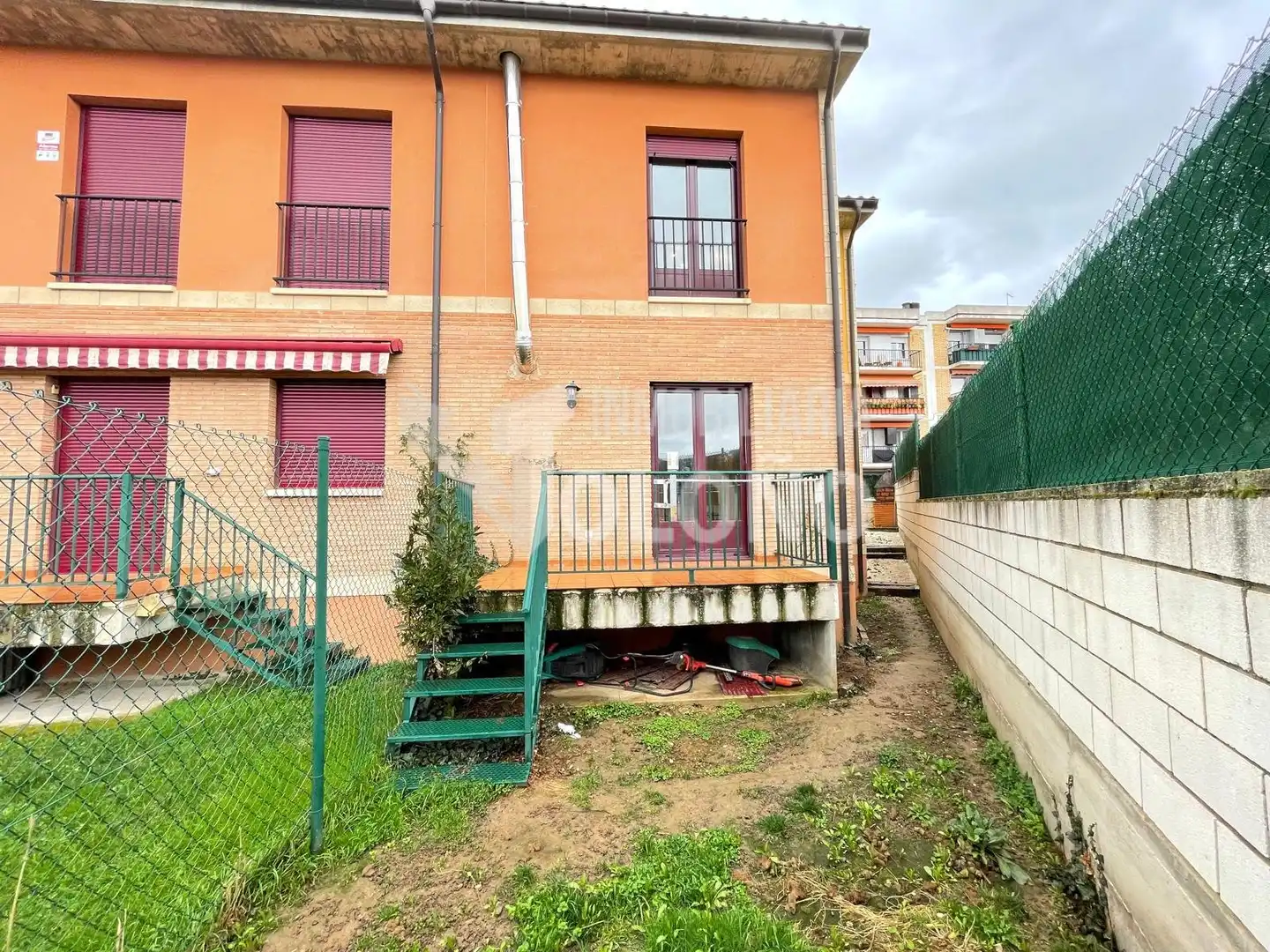 Vista exterior de Casa adosada en venta en Casalarreina con Calefacción, Jardín privado y Parquet