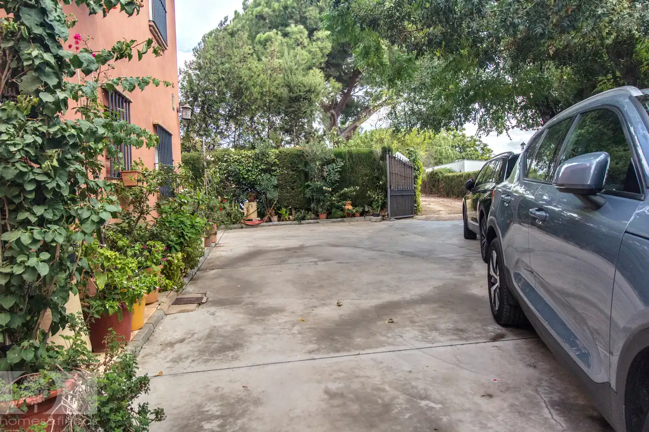 Aparcament de Finca rústica en venda en Cartaya amb Jardí privat, Traster i Piscina