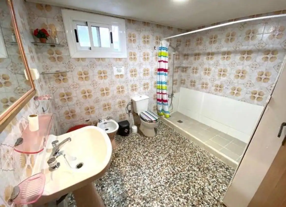 Bany de Planta baixa en venda en Elche / Elx amb Traster