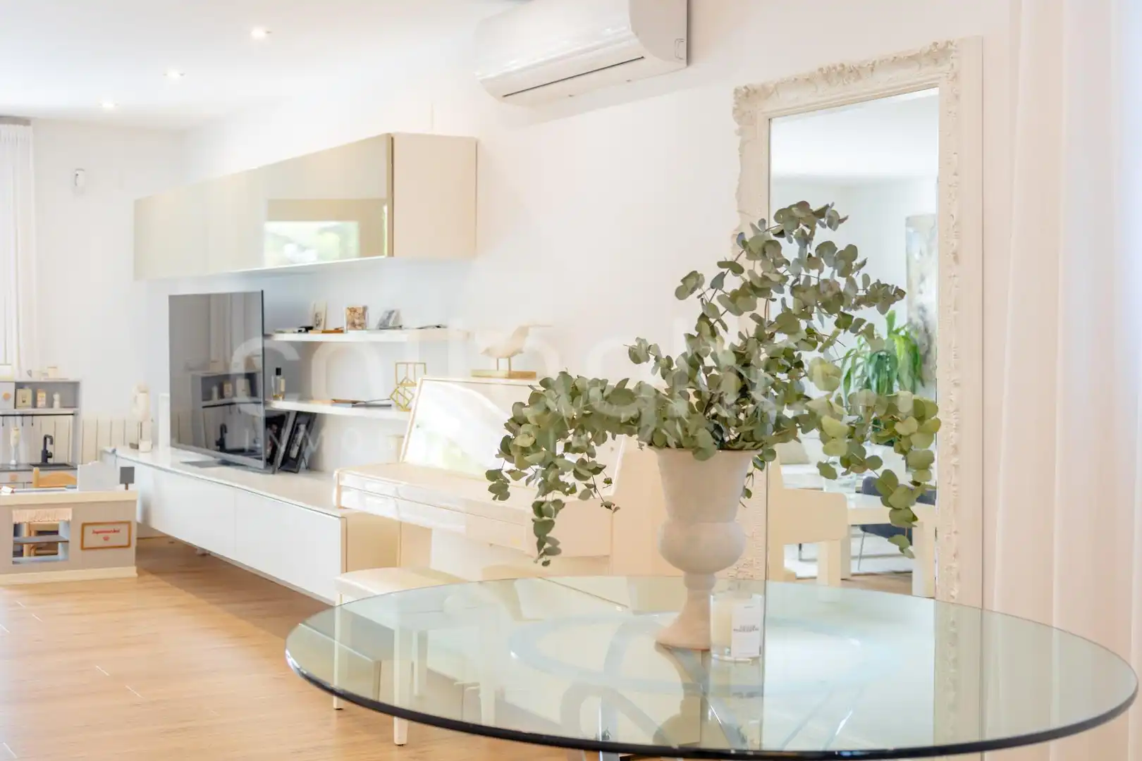 Sala de estar de Casa adosada en venta en Rocafort con Aire acondicionado, Calefacción y Jardín privado